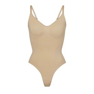SKIMS-Seamless Sculpt thong bodysuit - Small/Medium